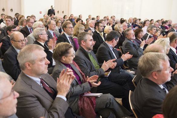 Auftaktveranstaltung zur Ausstellungsreihe im Festsaal