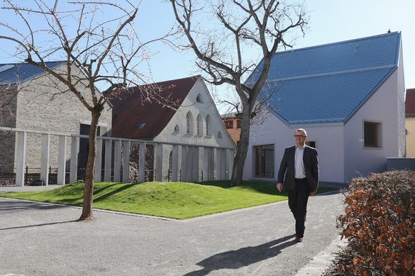 Thomas Bechstein (49), Architekt und Projektleiter, vor dem Gebäude des Lutherarchivs.