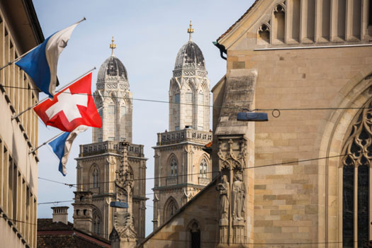 Türme des Großmünsters in Zürich